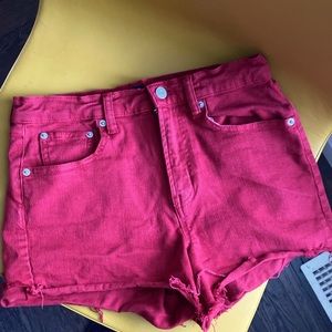 🧹Gap denim short in red, size 2/26, mid-rise shorts